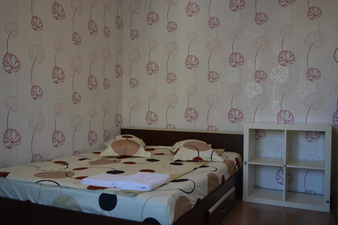 Iulia Studio 9 Bukarest Kültér fotó
